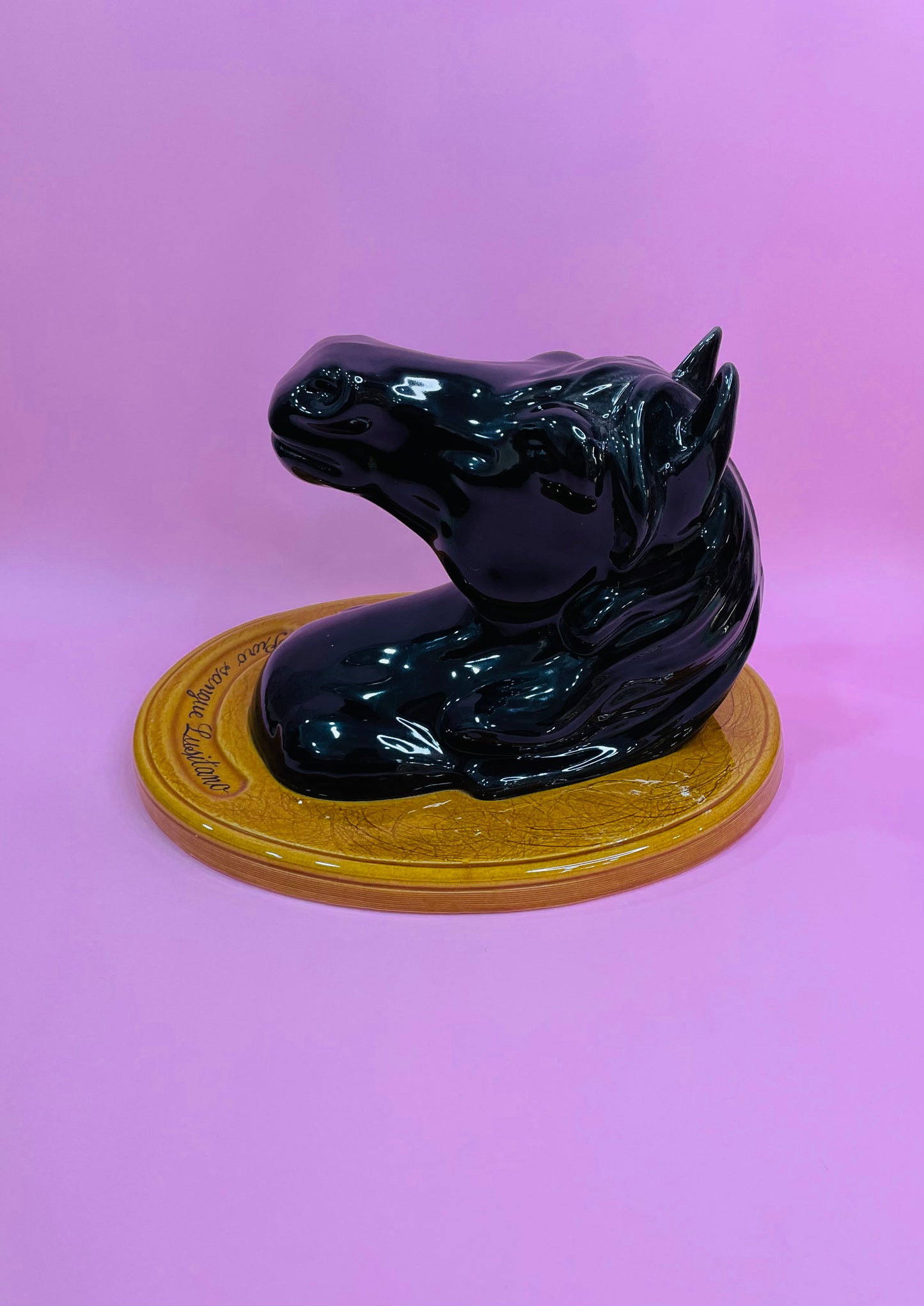 Figura Cabeza de Caballo en Cerámica