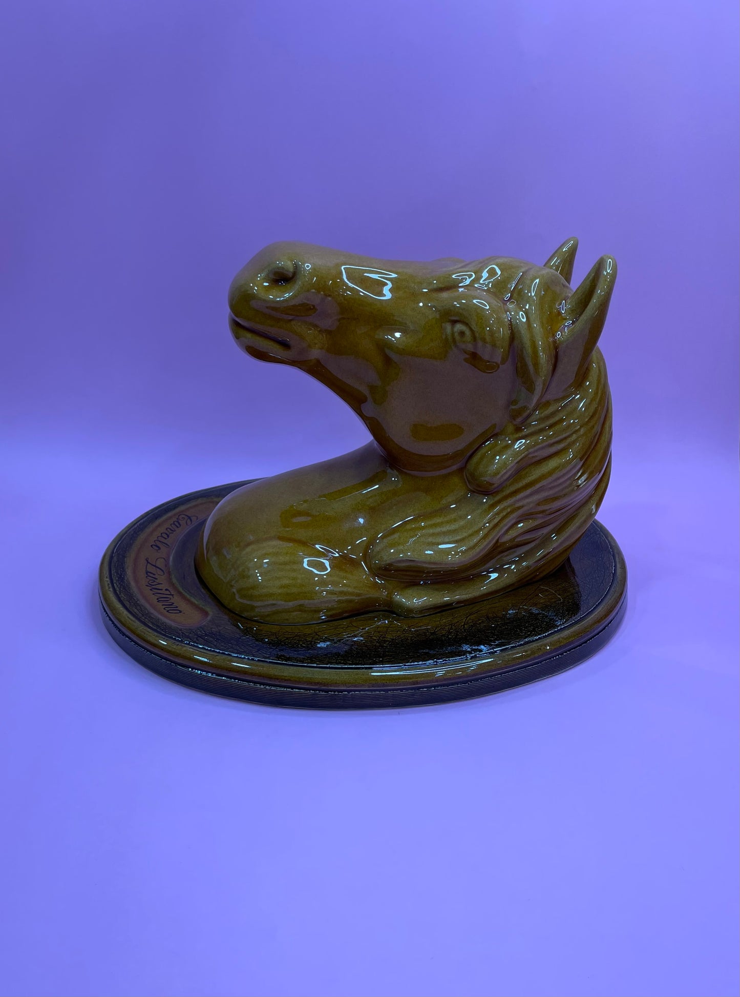Figura Cabeza de Caballo en Cerámica