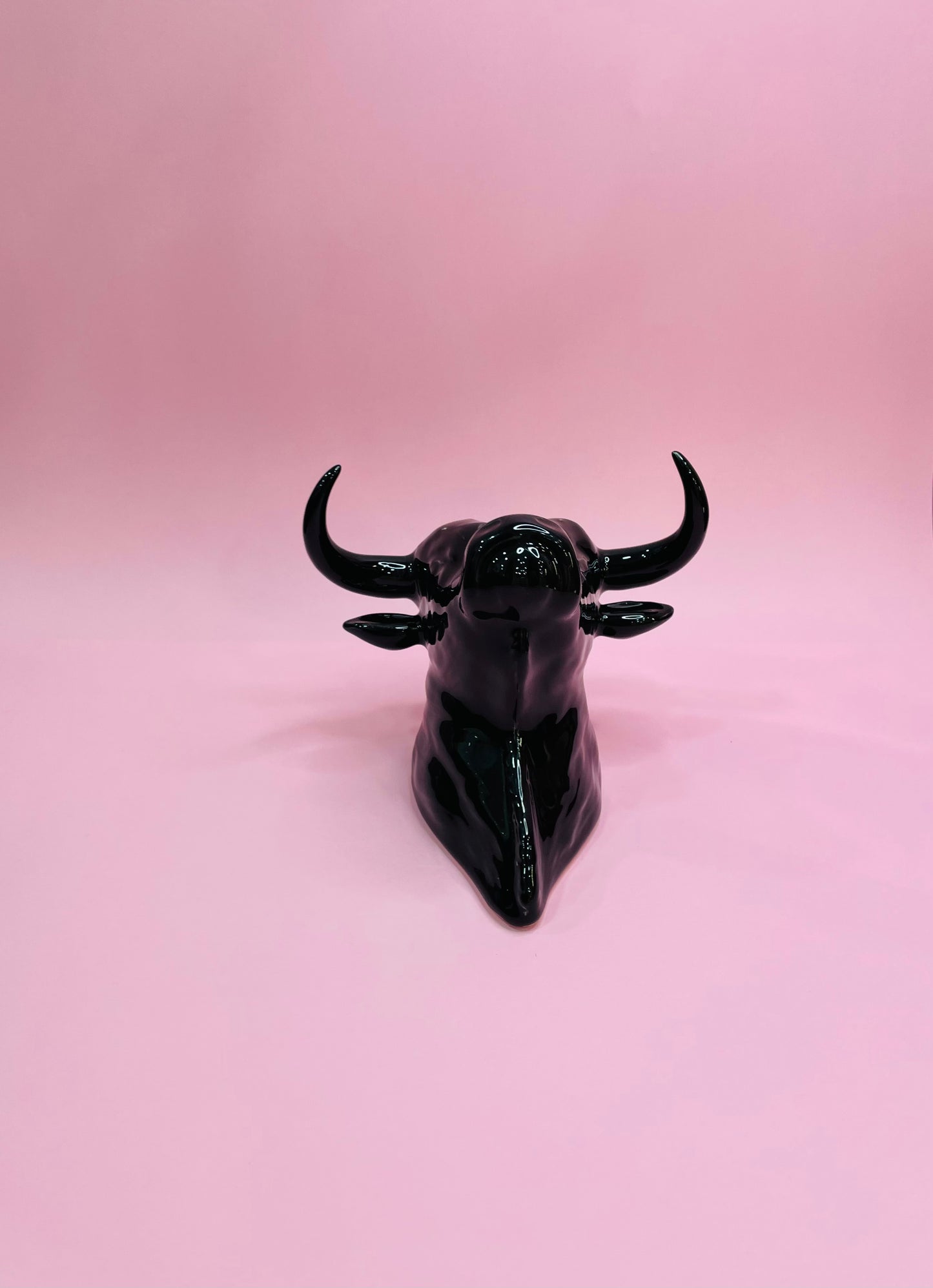 Figura de Cabeza de Toro II, en Cerámica