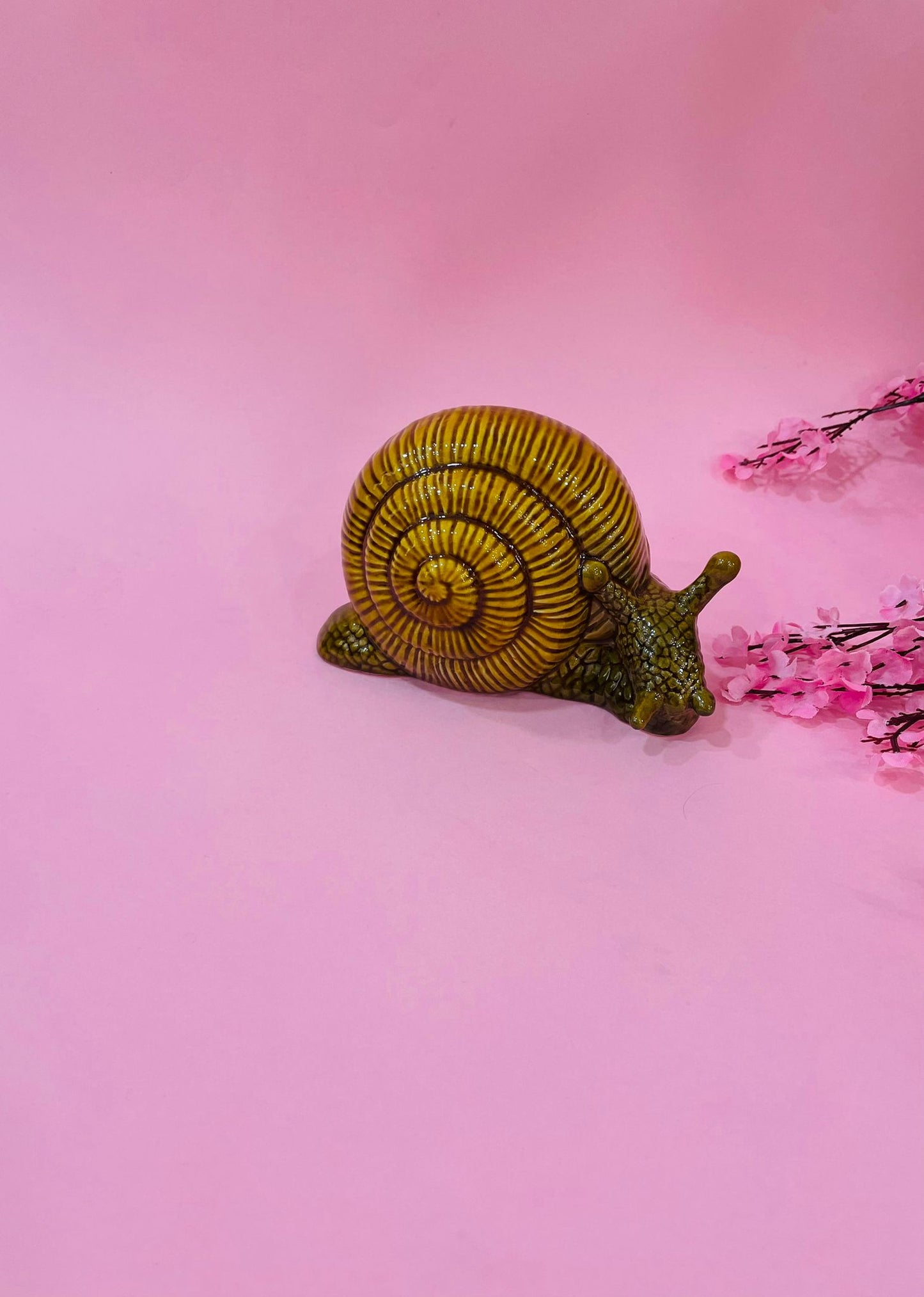 Figura de Caracol Cebra en Cerámica