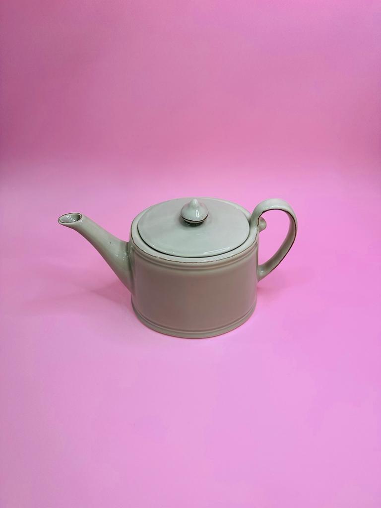 Tetera Marfil, Crema